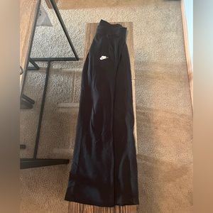 Size XS black Nike sweatpants